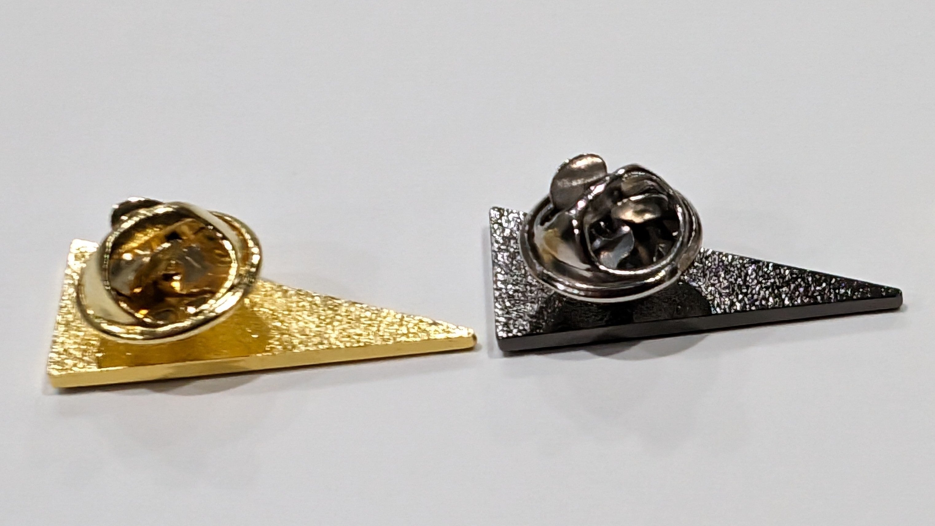 Khalsa Flag pins (Pack of 30) image 5